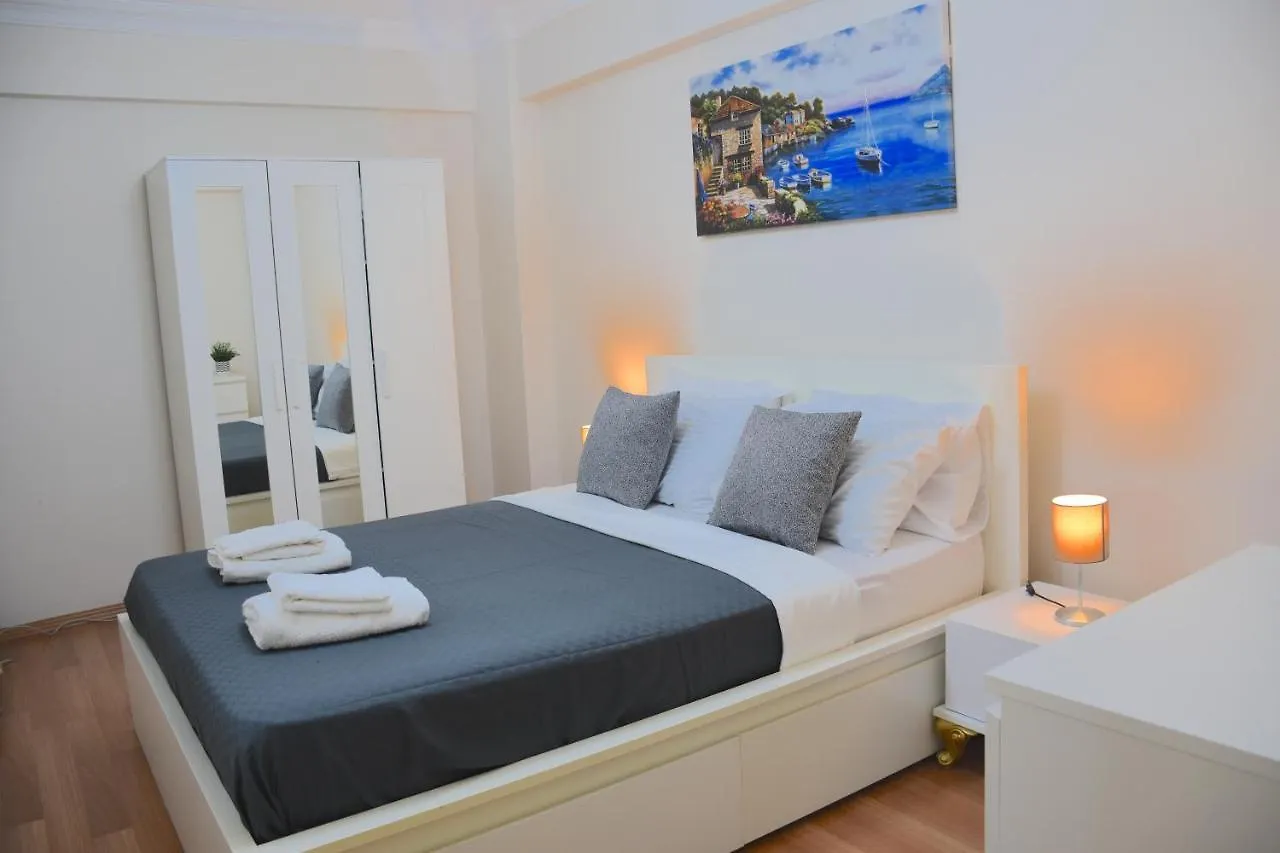 Cozy 3Br Retreat Modern Comfort Istanbul Apartment